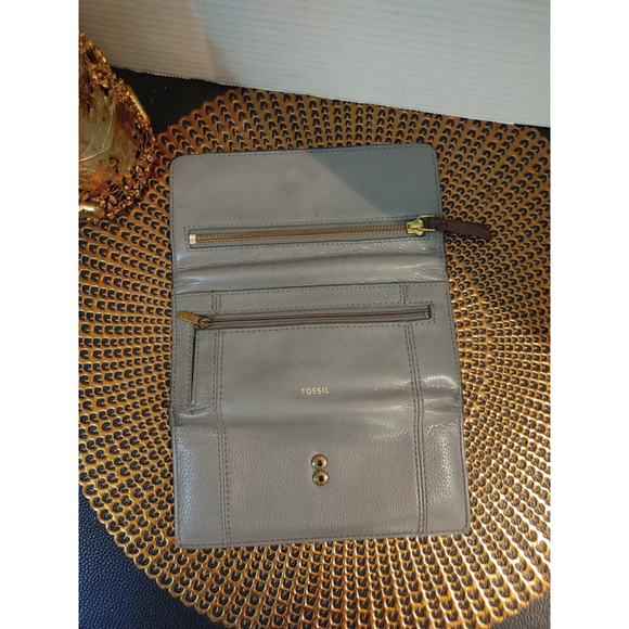 Fossil Leather Wallet - Picture 4 of 5